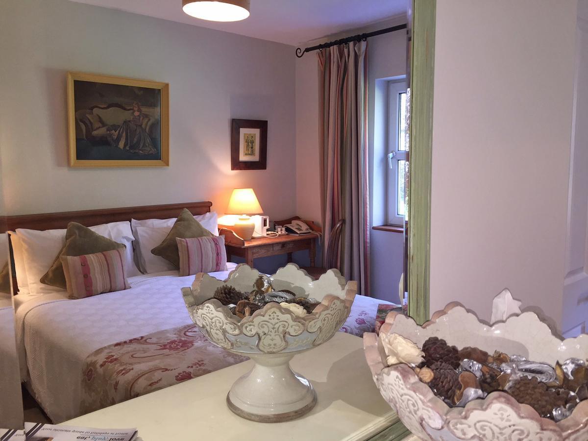Dolphin Beach House Hotel Clifden Eksteriør billede